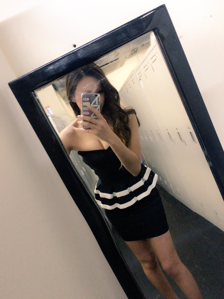 mimika530's tweet photo. 久しぶりにドレス新調した( •ω•ฅ♡
黒のぴったり系ー︎⤴︎ ⤴︎

今日終われば明日休みー♡♡
明日は銀座で女子会なり♡♡♡♡ https://t.co/FLW5RVxiD8