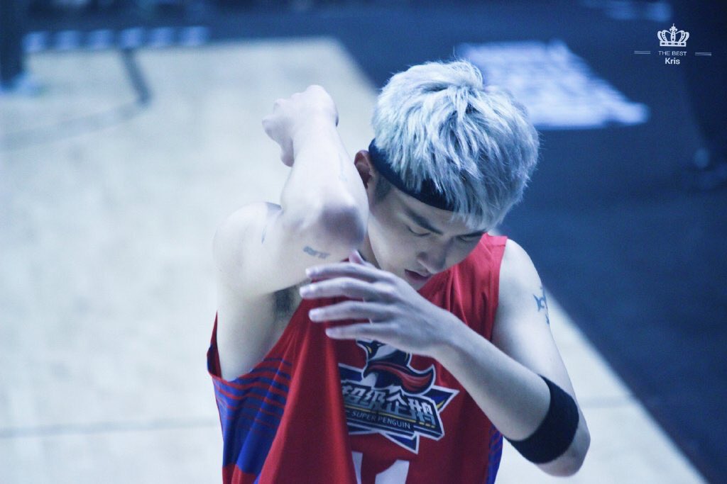 SkulLaeEy's tweet photo. ทำหน้าเหมือนไม่ได้มาเล่นบาส เหมือนนักฆ่าที่กำลังไล่ล่าฝั่งตรงข้าม มีความโหดสัด https://t.co/J0KnTJMi1o