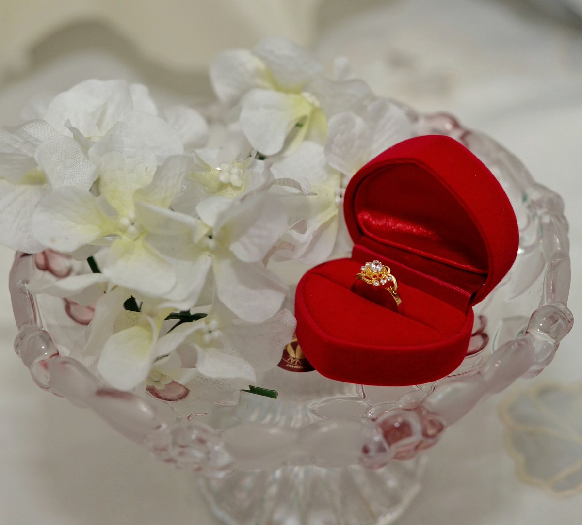 azfaruqi95's tweet image. Selesai kerja pertama harini...
💍💞👫
Ok ke ni?
#majlistunang
#cheapservice
#beginner