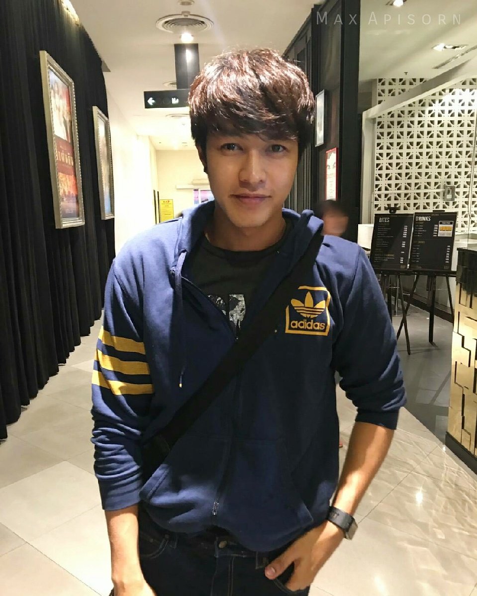 Maxaf12official's tweet photo. พาอภิสรมาส่งเข้านอนค่าบบบ
ฝันดี 😊😉 #maxapisorn #maxaf12 https://t.co/FijMwvAwZY