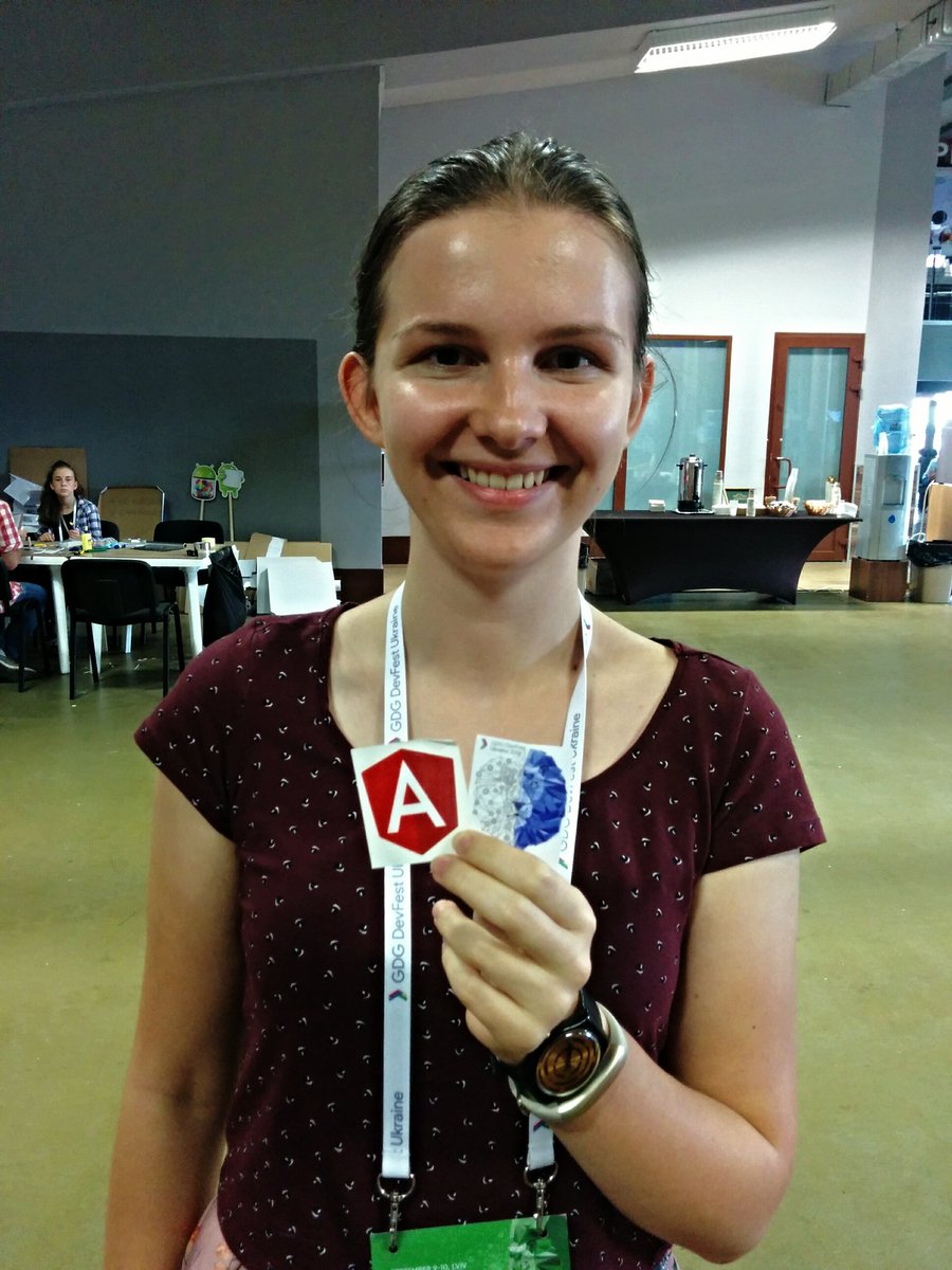 gerardsans's tweet image. Lol! Meanwhile at GDG DevFest Lviv @bluebirrrrd was happily #angularised #angularjs #gde 🏆