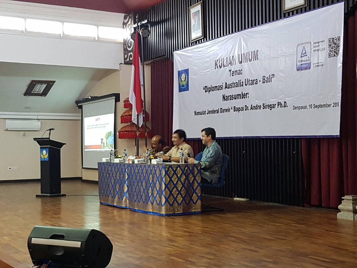 INAinDarwin's tweet photo. Pak @aosny2011 brings @nt_aiya to @Univ_Warmadewa to explore creation of #AIYABali @Portal_Kemlu_RI @aiya_national https://t.co/G729gVWSLX