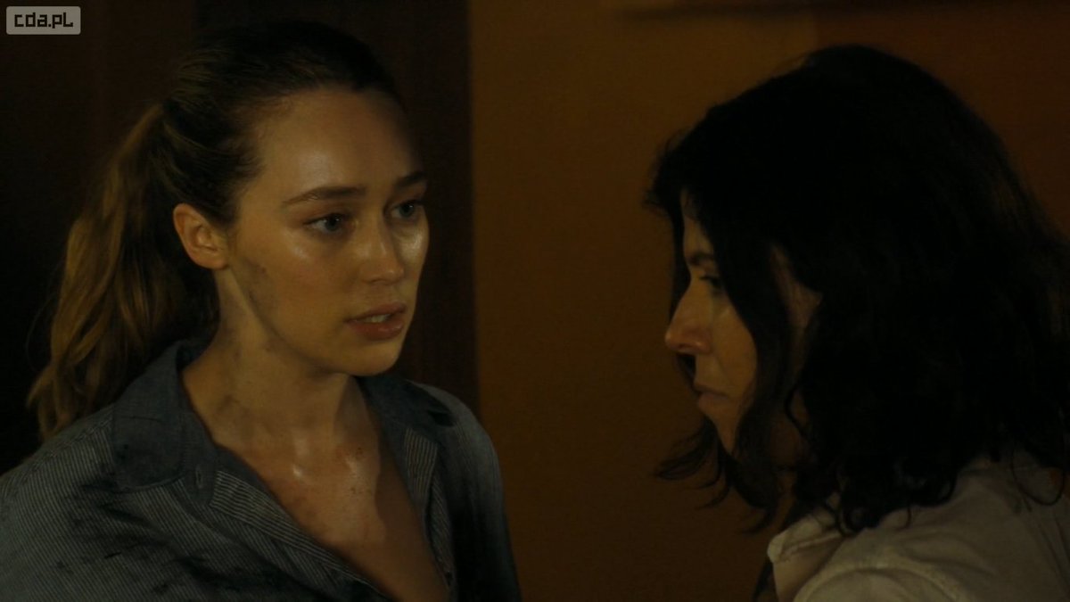 ForeverClexa's tweet photo. #AlyciaDebnamCarey in #FTWD p6. https://t.co/afxZnVoY7x