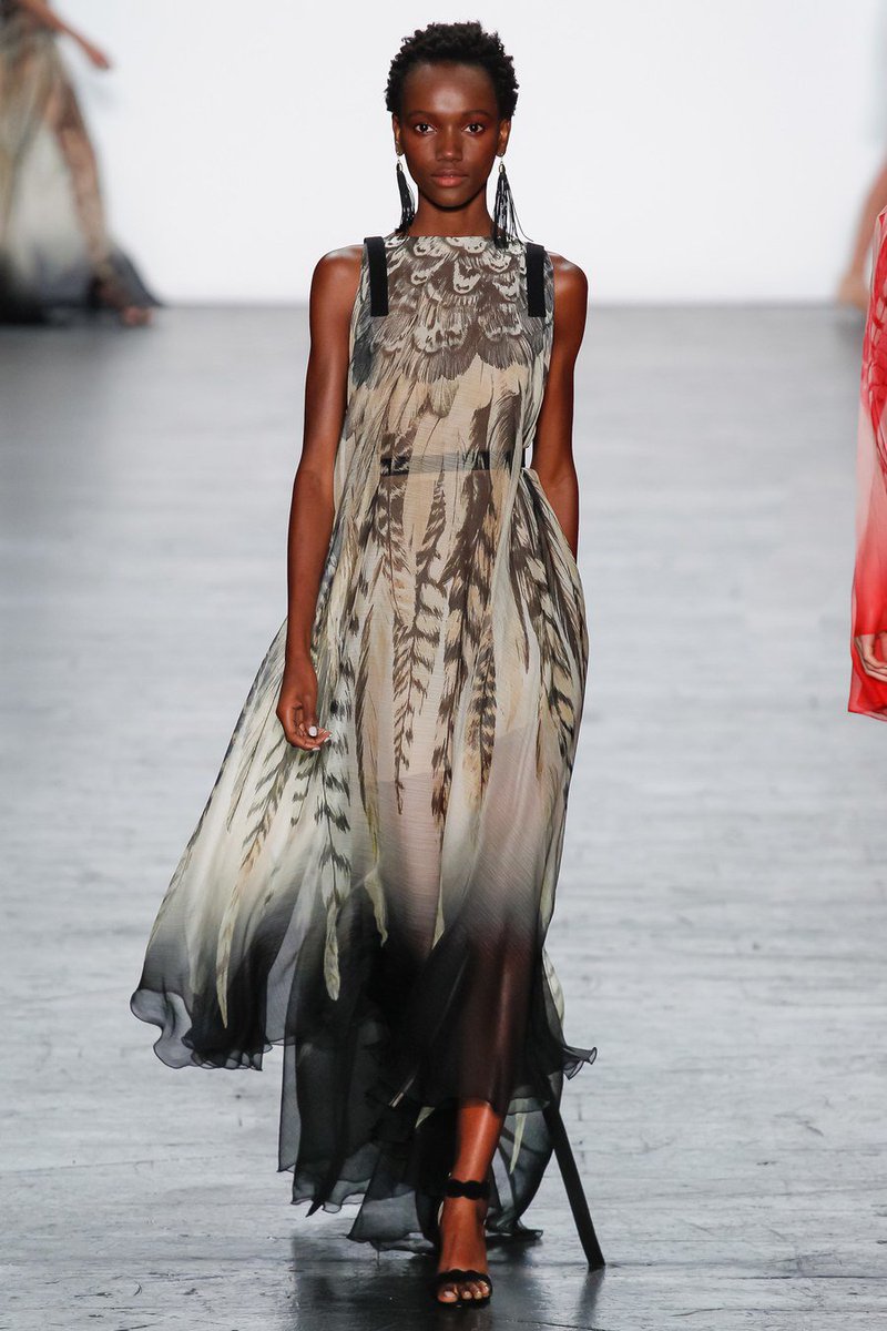 FashionweekNYC's tweet photo. Beautiful Dresses from the @TadashiShoji Spring 2017 Collection #NYFW https://t.co/FjOOnwdXLI