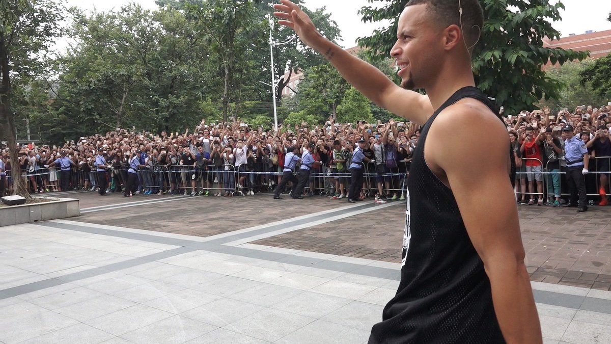 warriors's tweet photo. #DubNation came out in big numbers to see @StephenCurry30 on his #SC30AsiaTour » https://t.co/7caIBrlM7F https://t.co/B2bGcAJkPp