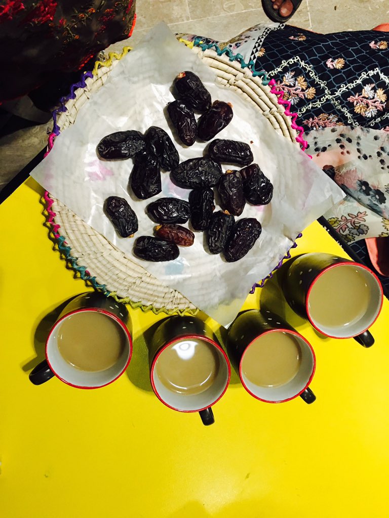 HiraSaeed__'s tweet photo. Dates with Arabic Kahwa!
#ApnaAdda #ApnaAddaLaunch #KarachiBloggers #BloggersParty https://t.co/Yy8n17i6SJ
