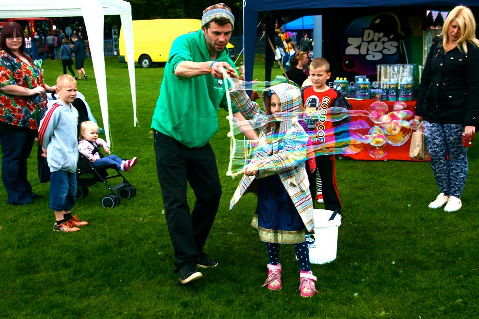 EOSFest's tweet image. The End of Summer Festival is a celebration of childhood &amp;amp; play #EOSFest16 blueyandbaloo.co.uk/event/end-summ… #simplywirral