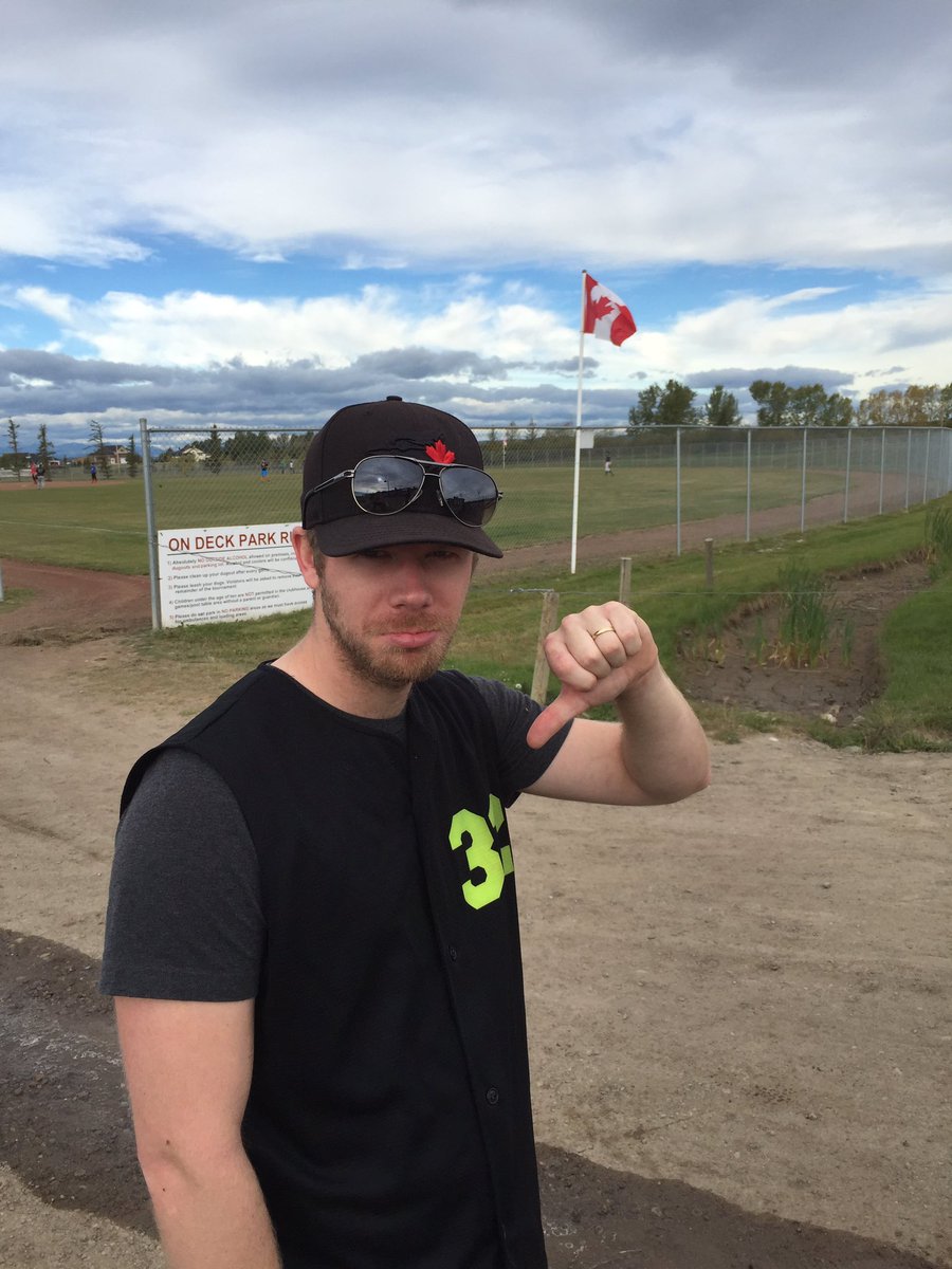 FNFSlowpitch's tweet photo. A six inning #Kerfuffel #Chaos vs #BaseHogs need to be better 11-11 tie #FnF https://t.co/snVsQnHimX