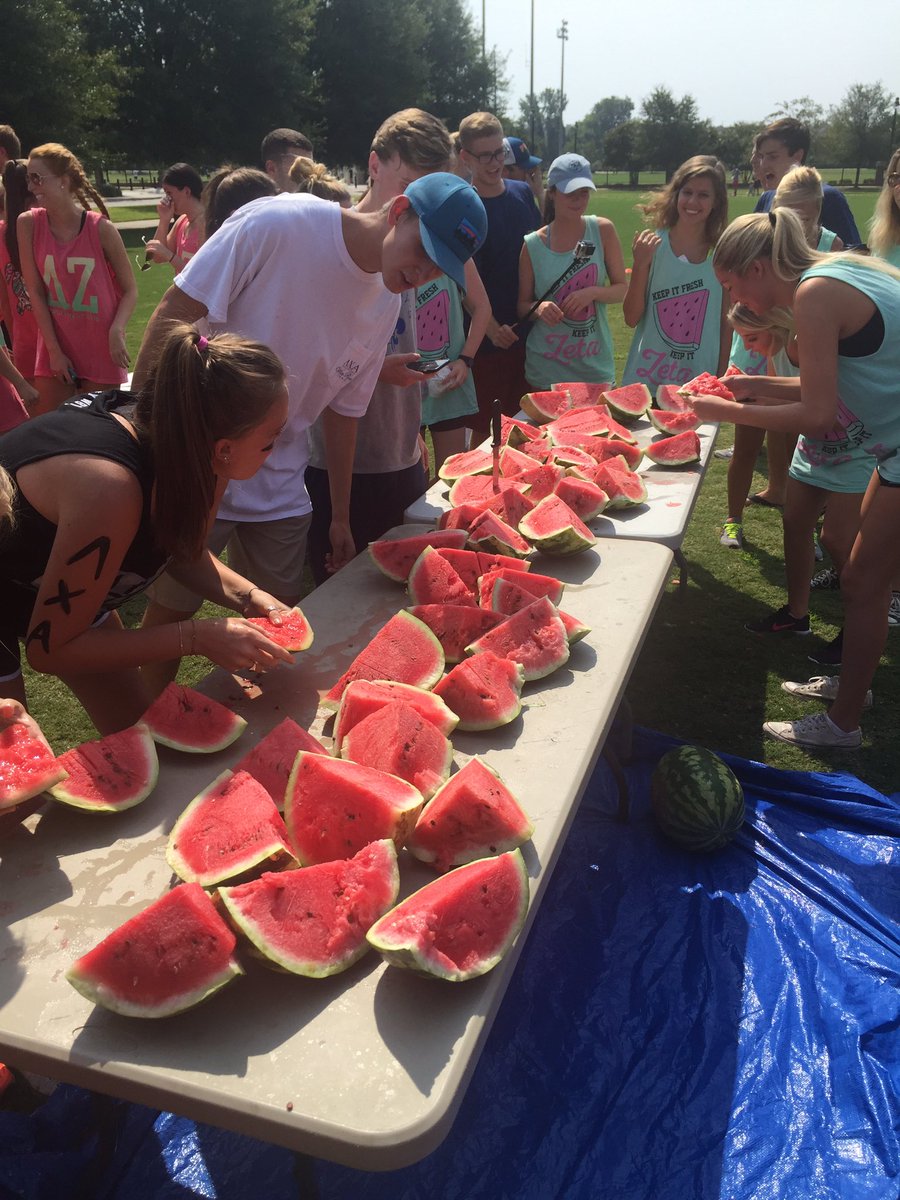 lambdachiusc's tweet photo. The competition has begun! #WatermelonBash2K16 https://t.co/8eOR6AVIfM