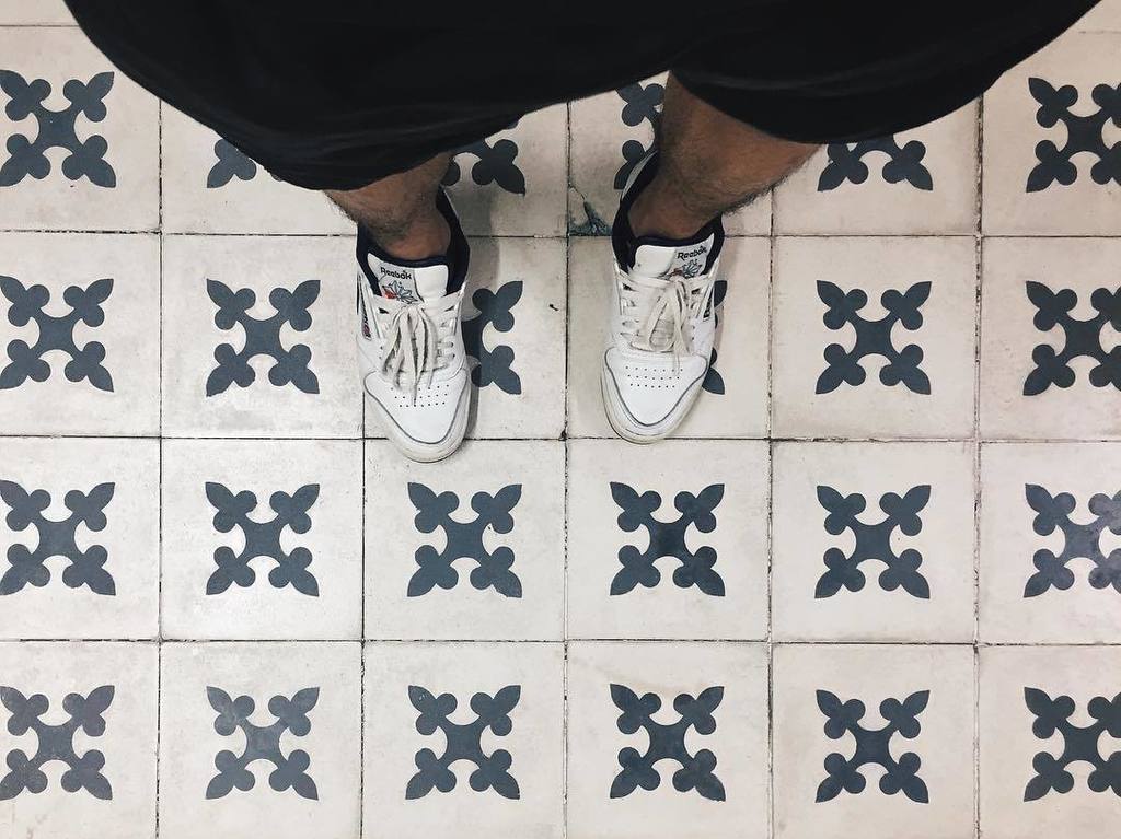 NguyenDuyTan3's tweet photo. #vintage kicks with #vintage floor #perspective https://t.co/AYmF88Z5RR