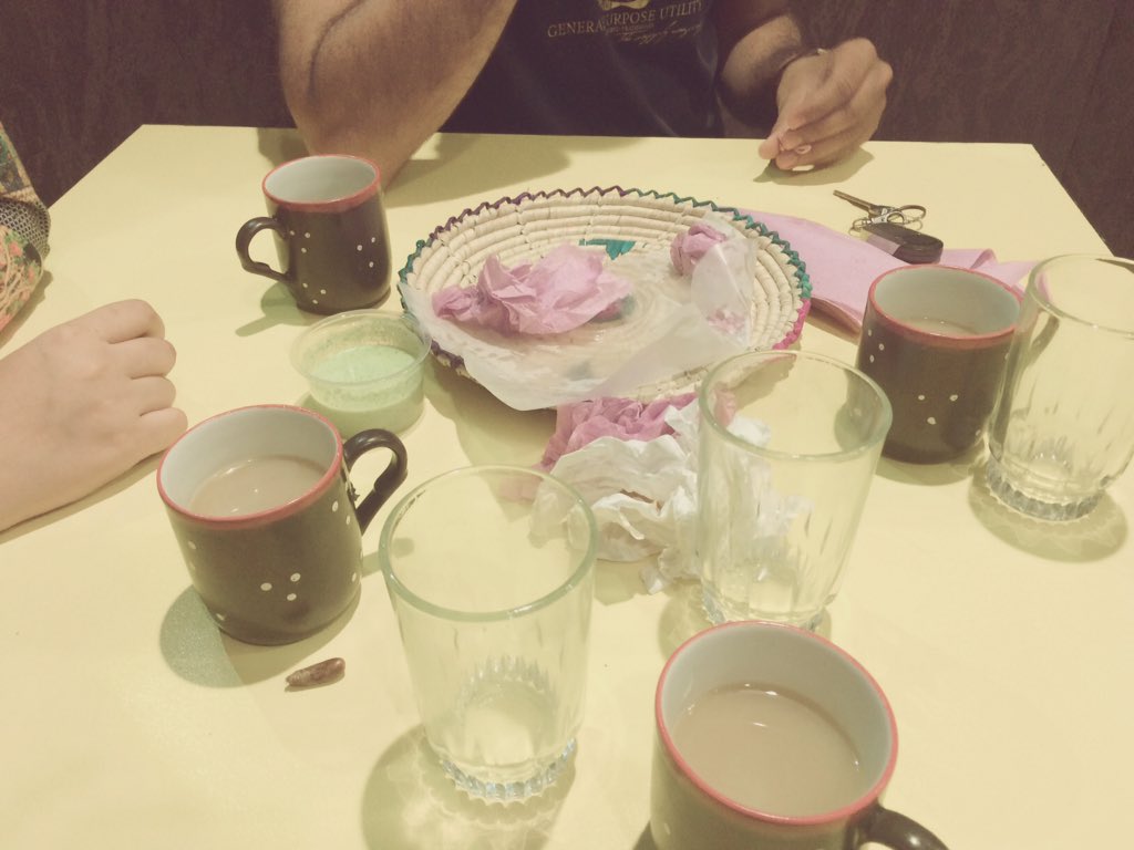 ManamIqbal's tweet photo. All gone in a matter of minutes! #ApnaAdda https://t.co/magnS7ztUN