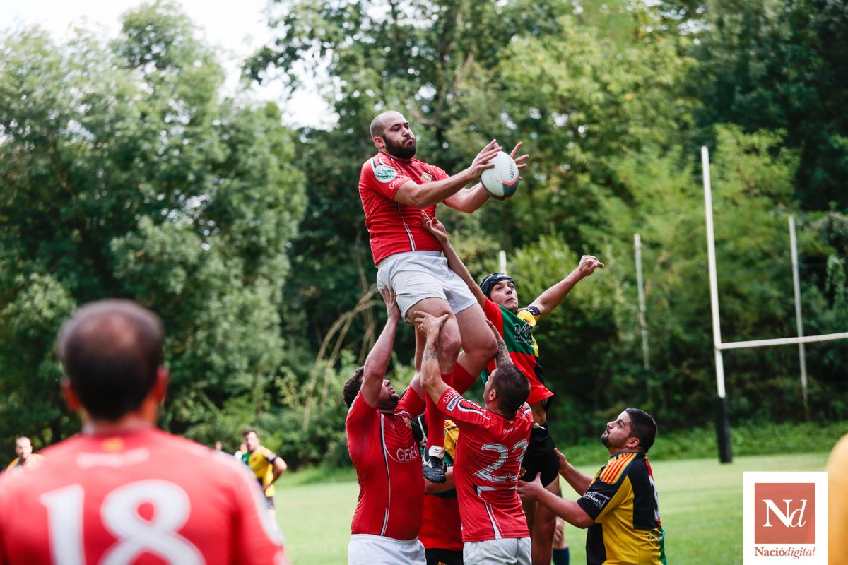 NacioGarrotxa's tweet photo. GALERIA DE FOTOS DE @MartiAlbesa del Torneig de Rugby del @GarrotxaRC i @GarrotxaRCF #FdT16 https://t.co/Tae3FOtZT0 https://t.co/lvyHFrGFeY