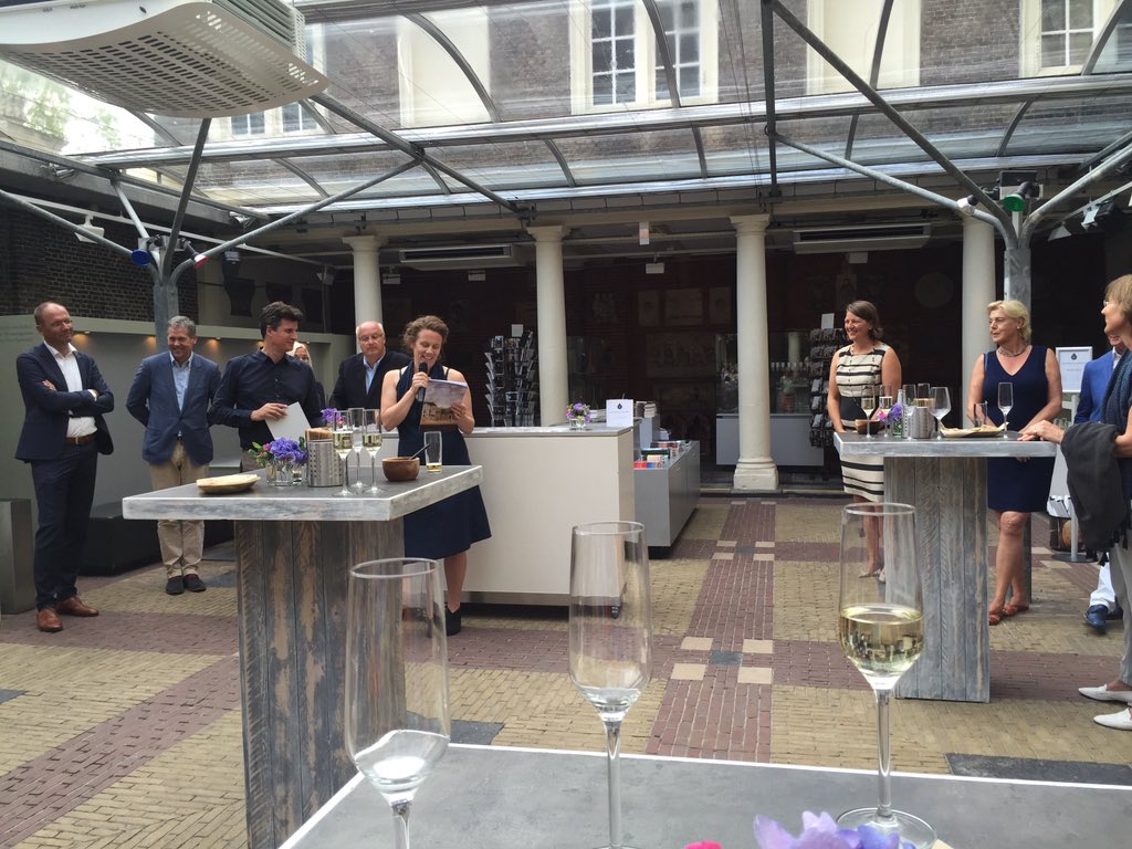 Architect <a href="/ninkehappel/">Ninke Happel</a> geeft update over vernieuwingsplannen tijdens jaarlijkse mecenaatsborrel