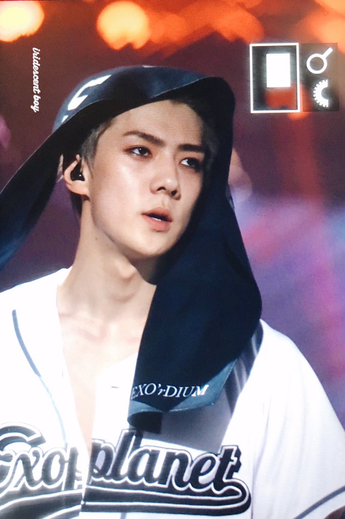 EXOGlobal's tweet photo. [PREVIEW] 160910 Sehun @ #EXOrDIUMinBKK Day 1
Cr: Iridescent Boy https://t.co/jDVtgHrozL