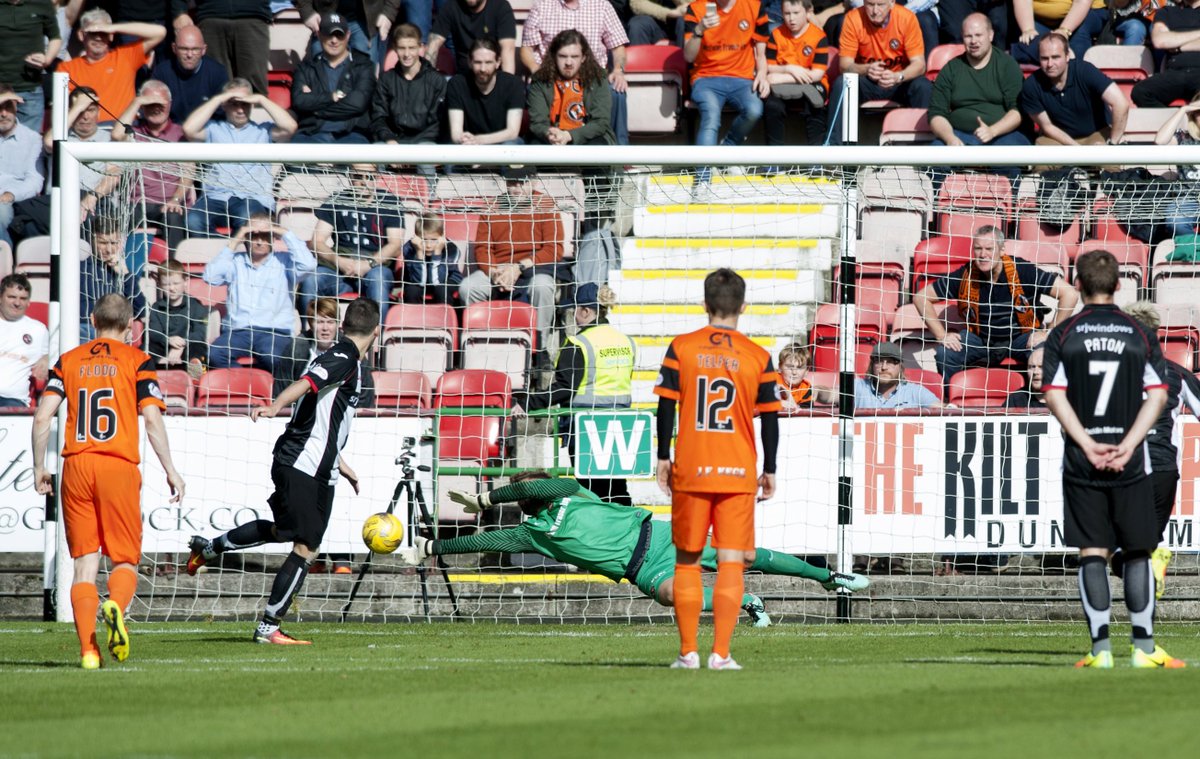 BBCSportScot's tweet photo. Saved by the Bell!

THREE penalty saves!

Live text &amp; radio:https://t.co/O5LrVetxCd

#bbcsportscot https://t.co/1E9y9gk9PJ