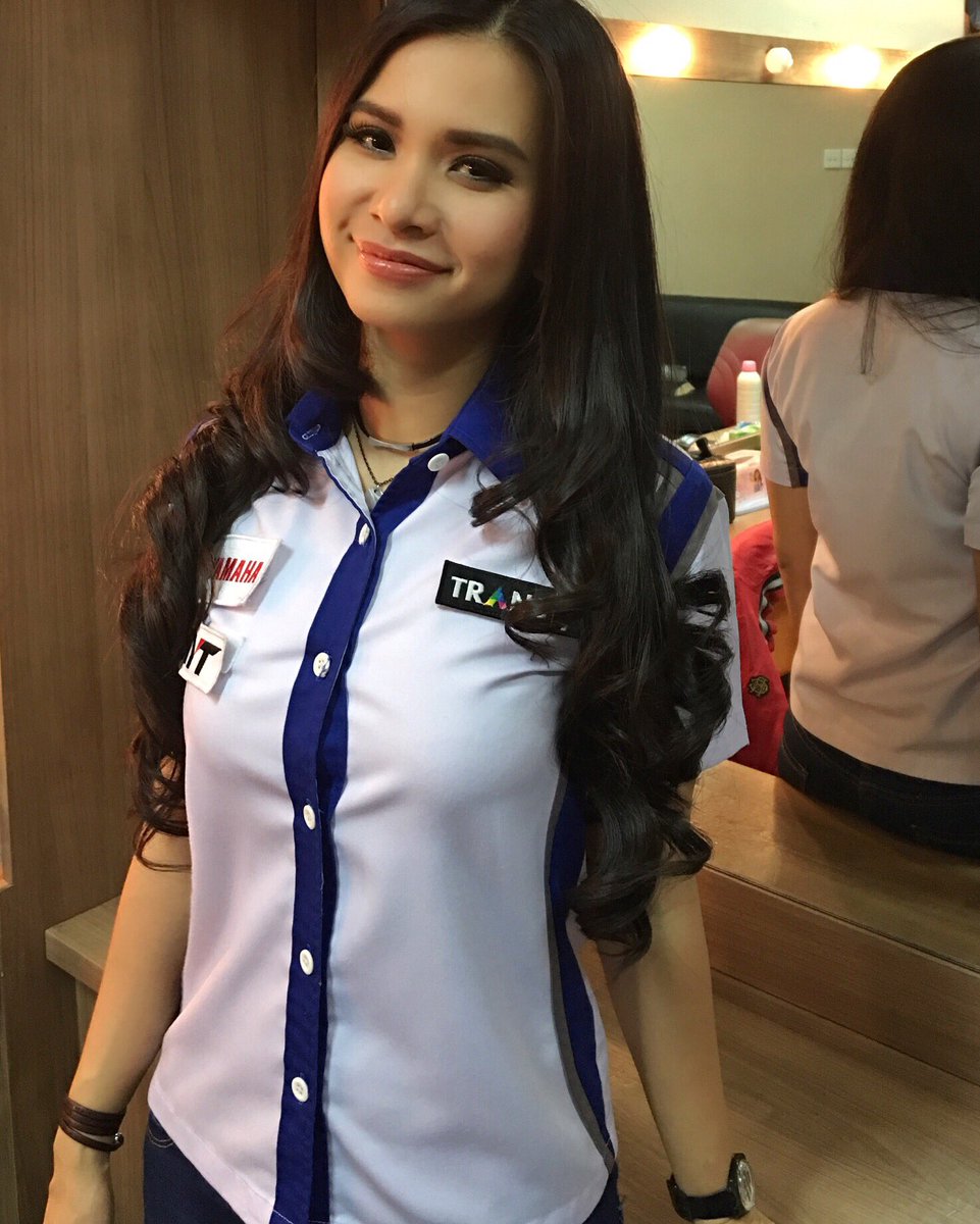 ryanMM93's tweet photo. Yuuuuuks ;)"@Maria_Vaniaa: Yuks GPmania Kualifikasi MotoGP San Marino 2016 pk 23.15 di Trans 7 �� https://t.co/thmk9PCraV"