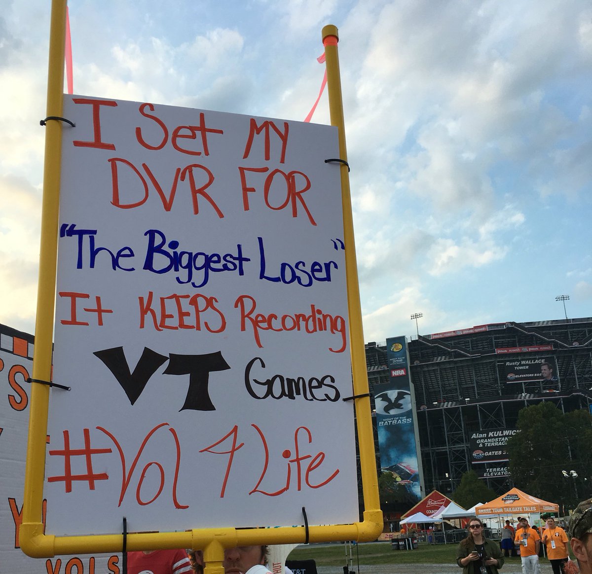 CollegeGameDay's tweet photo. That's annoying... https://t.co/t3VtN4iWXy