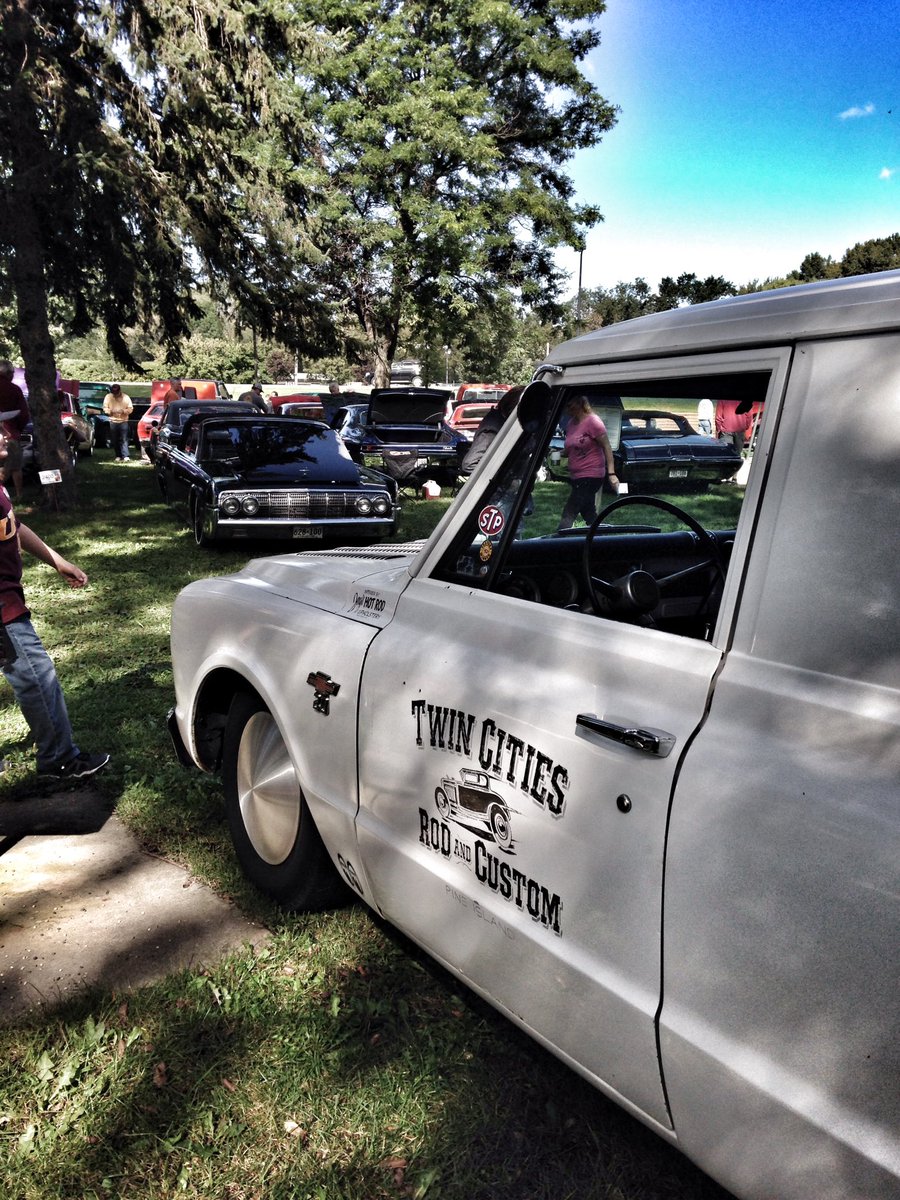tcrodandcustom's tweet photo. 25th Annual Defeat of Jesse James Car Show #northfieldmn https://t.co/5SqQPpkOhS