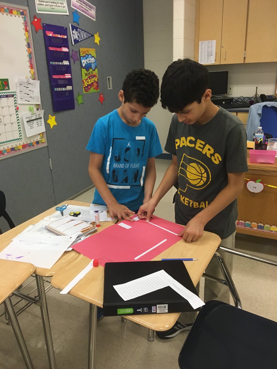 MillerMathGMS's tweet image. Making rectangular models! #simmonslearns #millermath