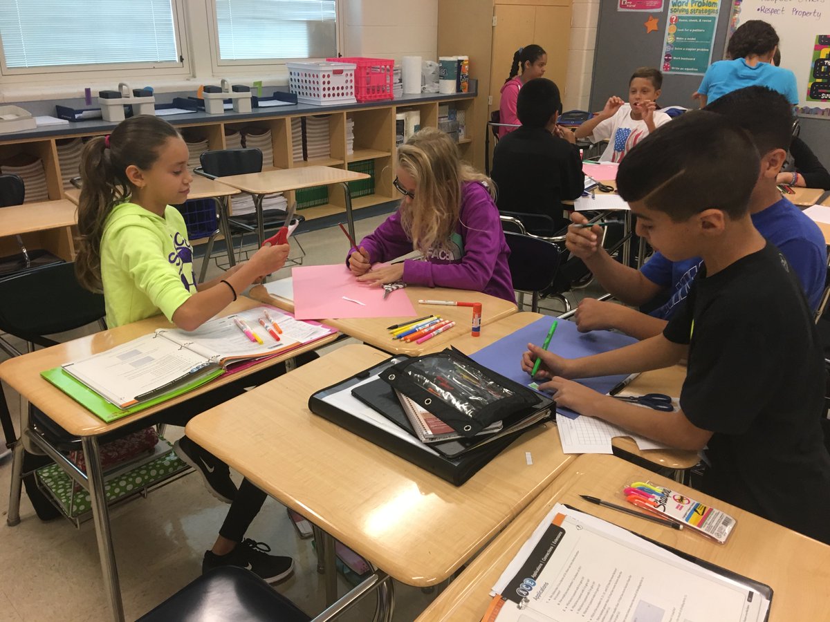 MillerMathGMS's tweet image. Making rectangular models! #simmonslearns #millermath