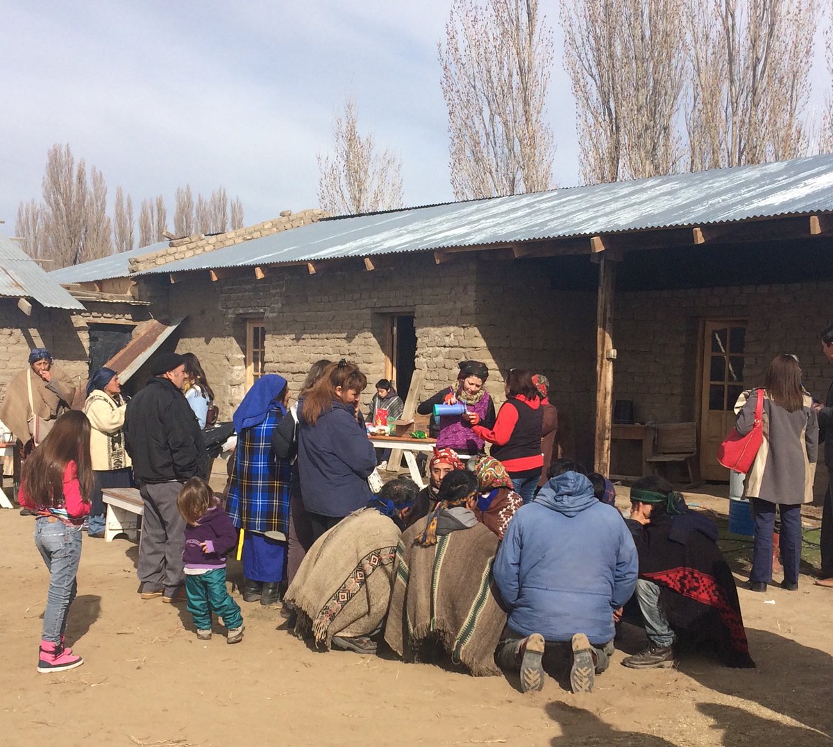 nahuferez's tweet photo. En #CostadeLepa en la rogativa x el aniversario de la creación de la bandera Mapuche -Tehuelche https://t.co/vk48zn7ZQx
