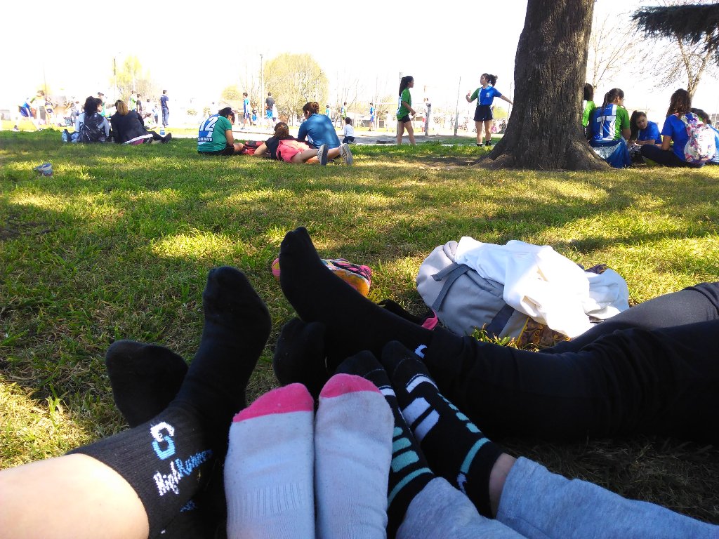 TriniiManrique's tweet photo. #Handball #compa/amigas #Lasquieroo #Excrlentedía ☀ #25DeMayo ❤ https://t.co/qSNYTHjI5P