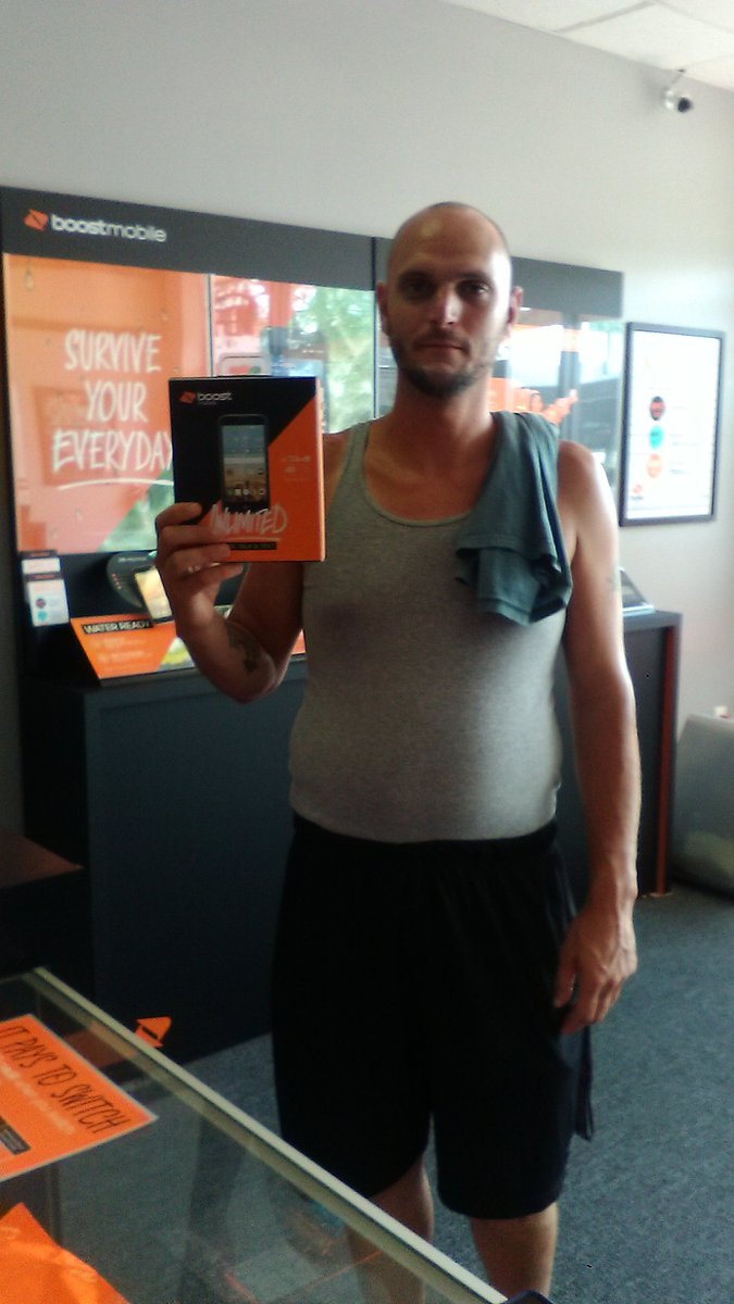 boost_clifton's tweet photo. #whereyouat #boostmobile #happycustomer thank you for come back and get one more line https://t.co/PFc2LChn9t