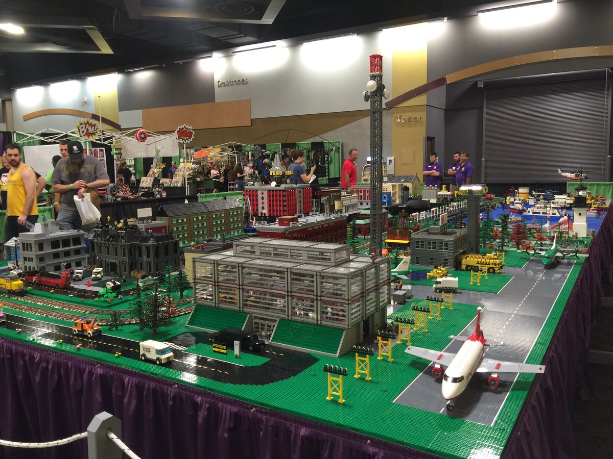 sjbrancato's tweet photo. #OKILUG @CincyComiCon https://t.co/IfOeU1HmSq