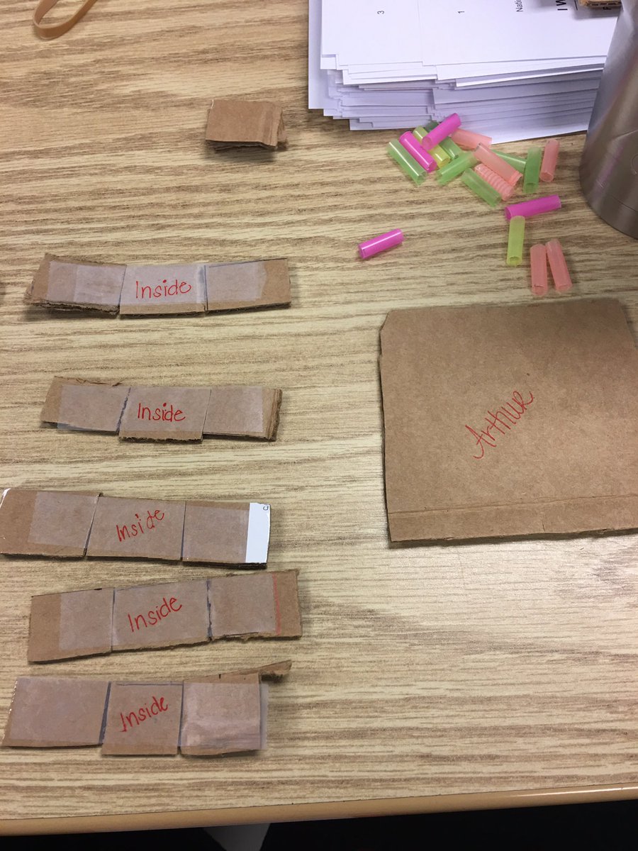QueenBee_334's tweet photo. Building a hand!!!! #STEM #NASACONFERENCE https://t.co/jKRE0uvkUx