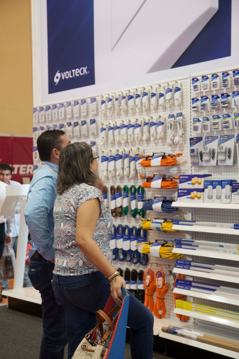 VolteckMx's tweet photo. ¡Tercer día de actividades! 😃 Te esperamos en nuestro stand en la @ExpoFerretera 💡 https://t.co/NPcLm5NFkX