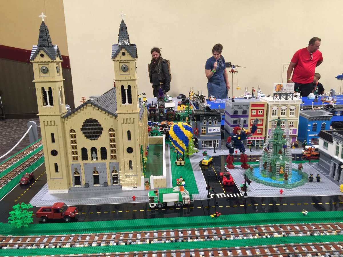 sjbrancato's tweet photo. #OKILUG @CincyComiCon https://t.co/HNkjBnUQ5P