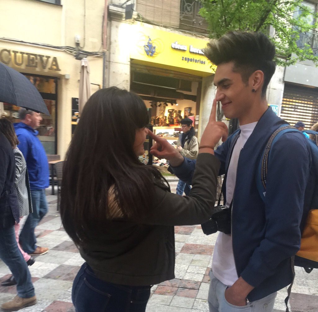 aleftalan's tweet photo. Dejare este Tweet fijado hasta tener unas fotos hací con @soyalannavarro https://t.co/NH3kmq2aIx