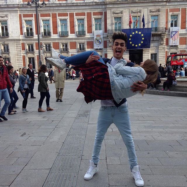 aleftalan's tweet photo. Dejare este Tweet fijado hasta tener unas fotos hací con @soyalannavarro https://t.co/NH3kmq2aIx