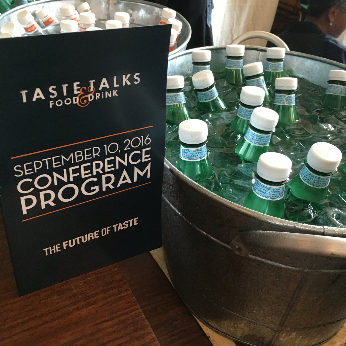 DouglasElliman's tweet photo. How heritage influences the food you love & share, Live from the #DouglasElliman Stage #tastetalks #ellimanevents https://t.co/DX0MaDaceD