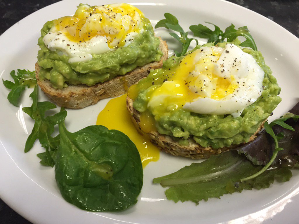BridgesCamb's tweet photo. Something tasty on a rainy Saturday! 👍🏼🤗 https://t.co/w01Tp2PIJk