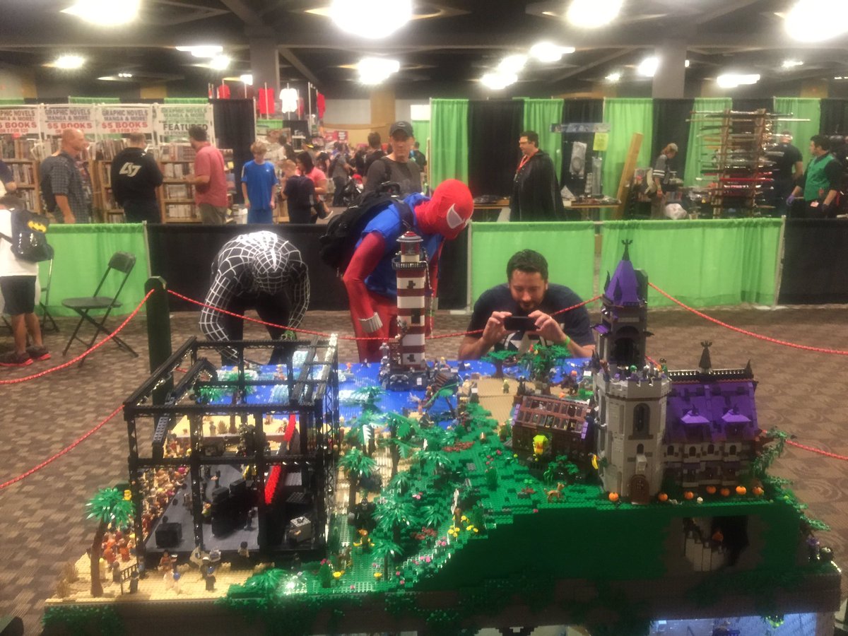 sjbrancato's tweet photo. #OKILUG @CincyComiCon https://t.co/LO46cdQgj1
