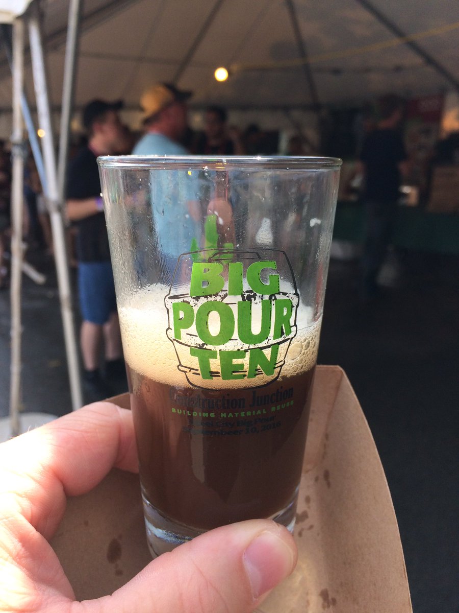 bencschmitt's tweet photo. Cheers! #scbp10 @CJbigpour https://t.co/FL2fmIWcOn