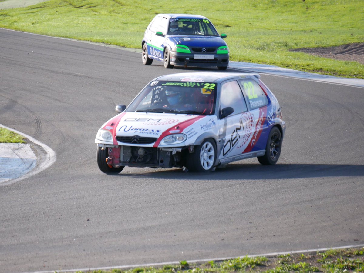 davidrobrown's tweet photo. Bumper off, but @PearsonRacing keeps going. https://t.co/79tZrr1lKC