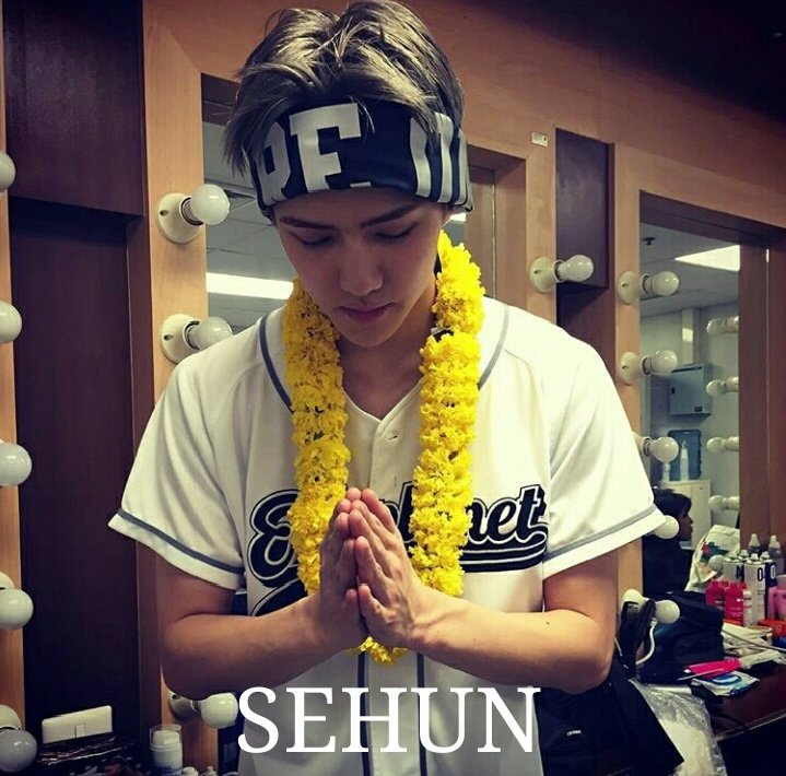 lavellasauce's tweet photo. well, of course it's hunhan 

#EXOrDIUMinBKK https://t.co/P2Vq990XDb