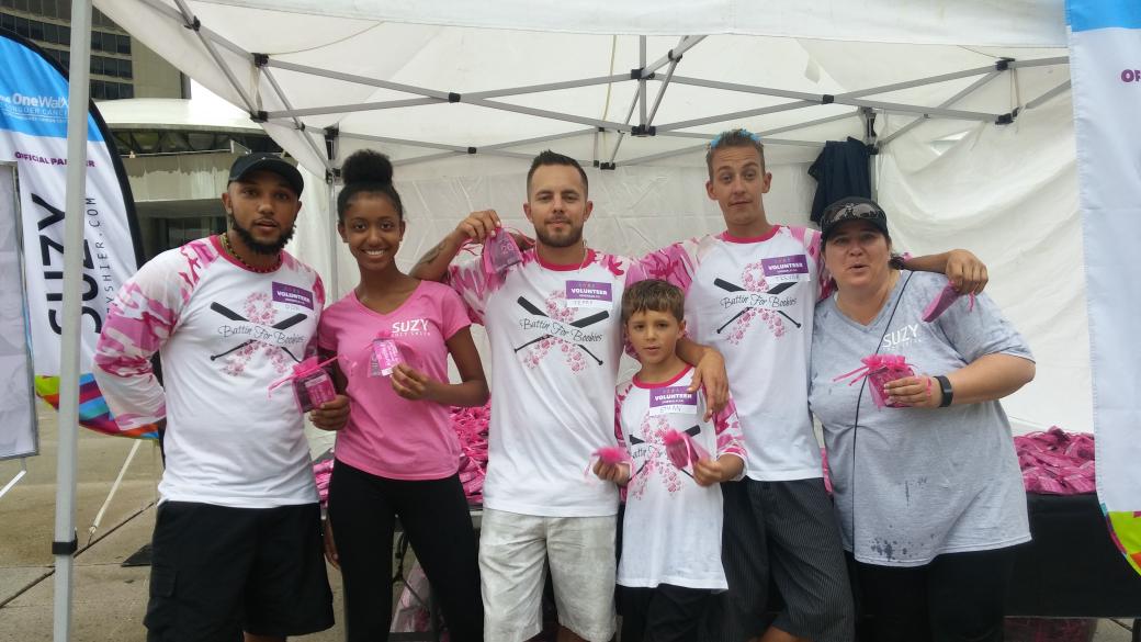 A2electrician's tweet photo. "Battin for Boobies" hangin out at the OneWalk. Come show support!
#OneWalkTO https://t.co/CxGtnjTsXb
