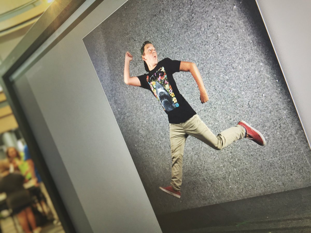 KWpanda's tweet image. Exploring @MakerExpo ? Stop by @ImagineAShow and be part of JUMP! We accept jumpers of all ages!