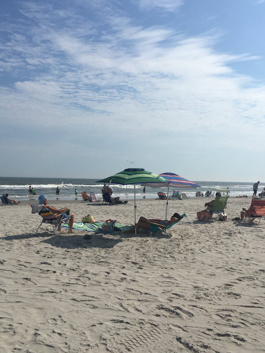 MonihanRealty's tweet photo. Labor Day has come and gone, but signs of summer linger on! Stay cool today in #OCNJ  #monihanrealty.com https://t.co/6D3zmK6IKZ