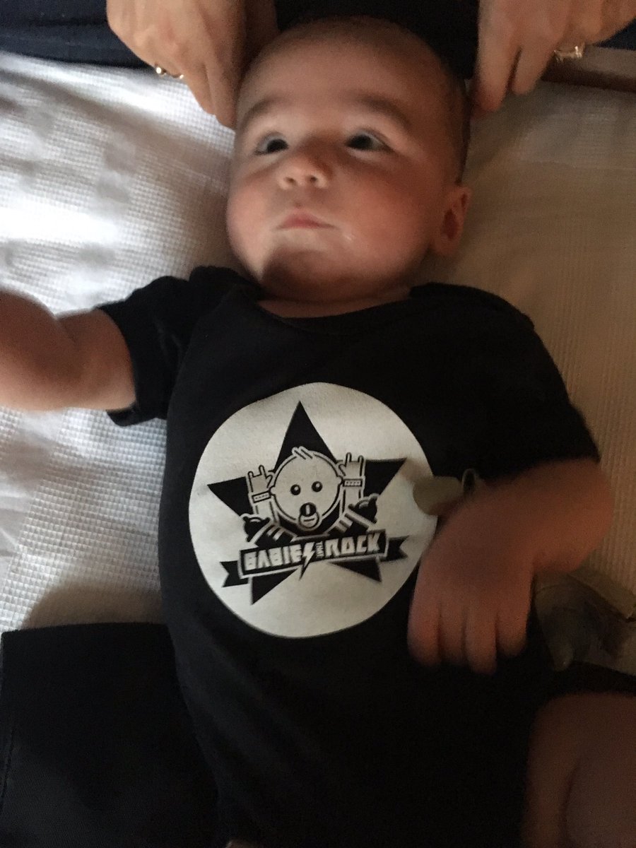 bexxyd's tweet photo. @BabiesThatRock @Ashleymoorex here's the wee guy rocking the kit #BaxterBaby 💗 https://t.co/6IR84zSYnr