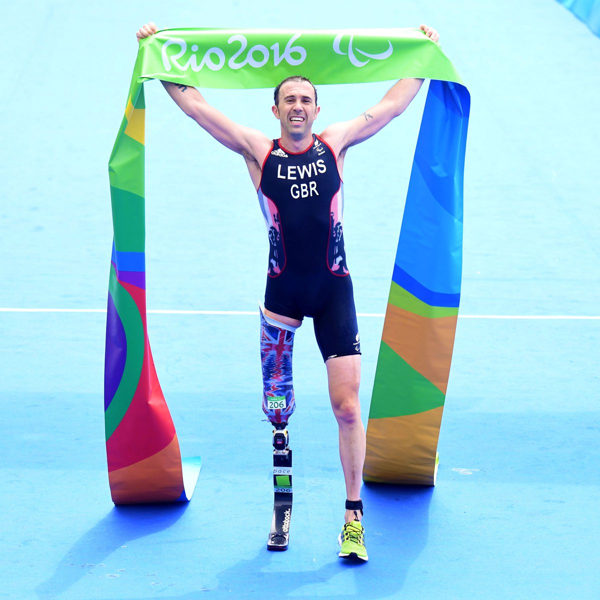 worldtriathlon's tweet photo. Absolute amazing day making history in #paratriathlon today at @Rio2016 @Paralympics! Congrats champions! https://t.co/rnT7iAAAAD