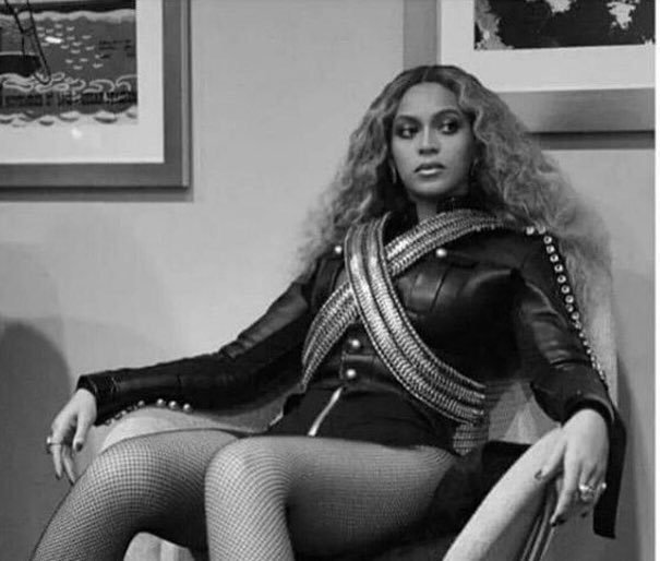 iadorewomen_'s tweet photo. "What's wrong? Why you look so mean?"

"I'm.... Literally. Just. Sitting. Here" https://t.co/9pU1qSHykV