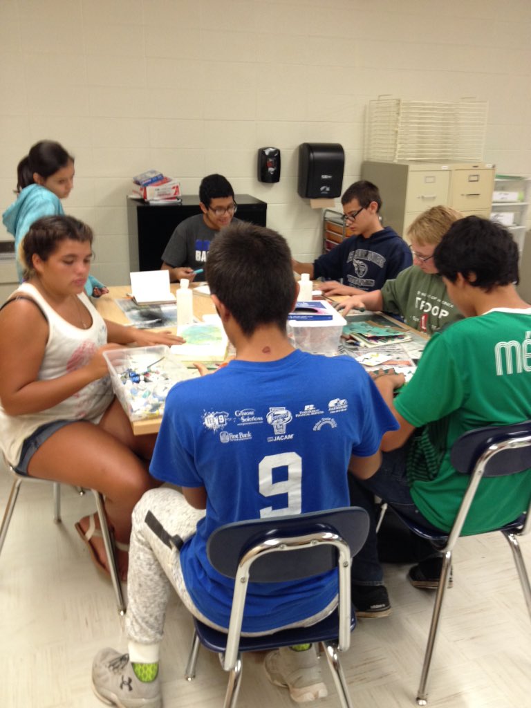 Hurst1Deanna's tweet photo. Eighth Grade creating Art Journals- and excited about doing them! https://t.co/8leDhvMUX2