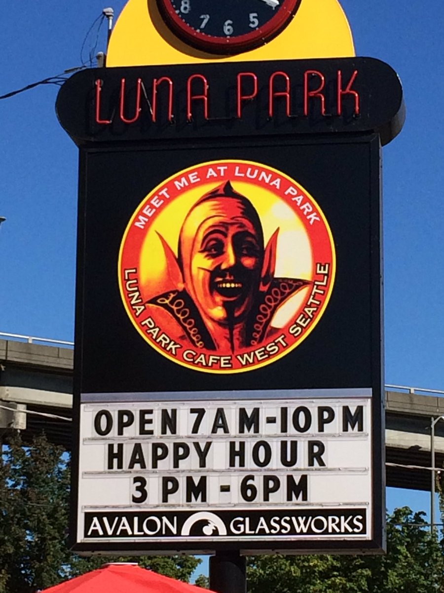 tenacious_davy's tweet photo. current mood. #devilish #lunaparkcafe #WestSeattle #stoned #mimosatime #lit https://t.co/NEDaTX12Dn