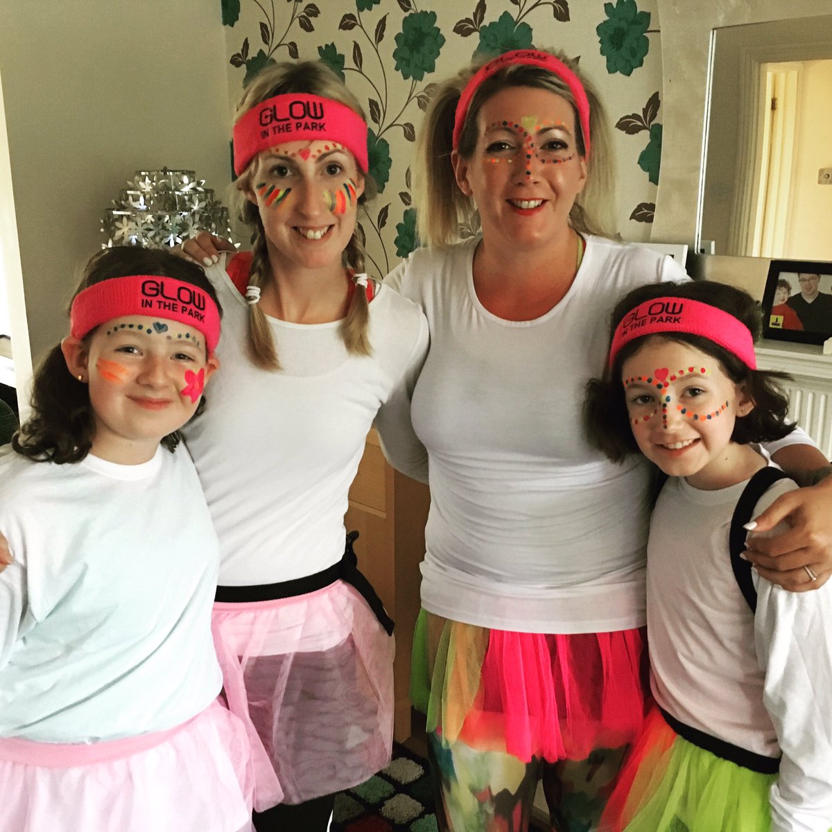 notjustbacks's tweet photo. #glowinthepark #ready #longleat have fun everyone !! https://t.co/IQOF3t2gNN