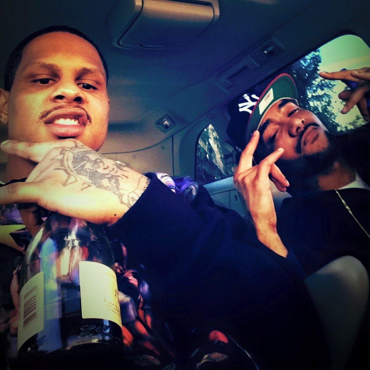 ChoppsTV's tweet photo. #Team: Together Everyone achieves More 💯📈📈📈🍾🤘🏿🤘🏿🤘🏿 #LBE https://t.co/g0q5silGW5