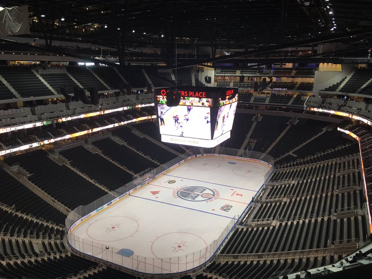bradvan3k's tweet photo. This is the worst view I could find in the new #RogersPlace #Oilers #impressive https://t.co/OgsjYPRL9I